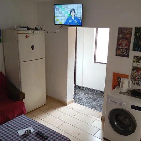 Private Flat In House 17 Τίρανα