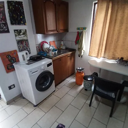 Δωμάτια σε οικογενειακή κατοικία Private Flat In House 17 *