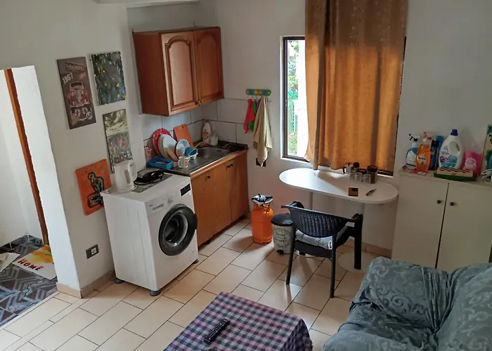 Séjour chez l'habitant Private Flat In House 17 *